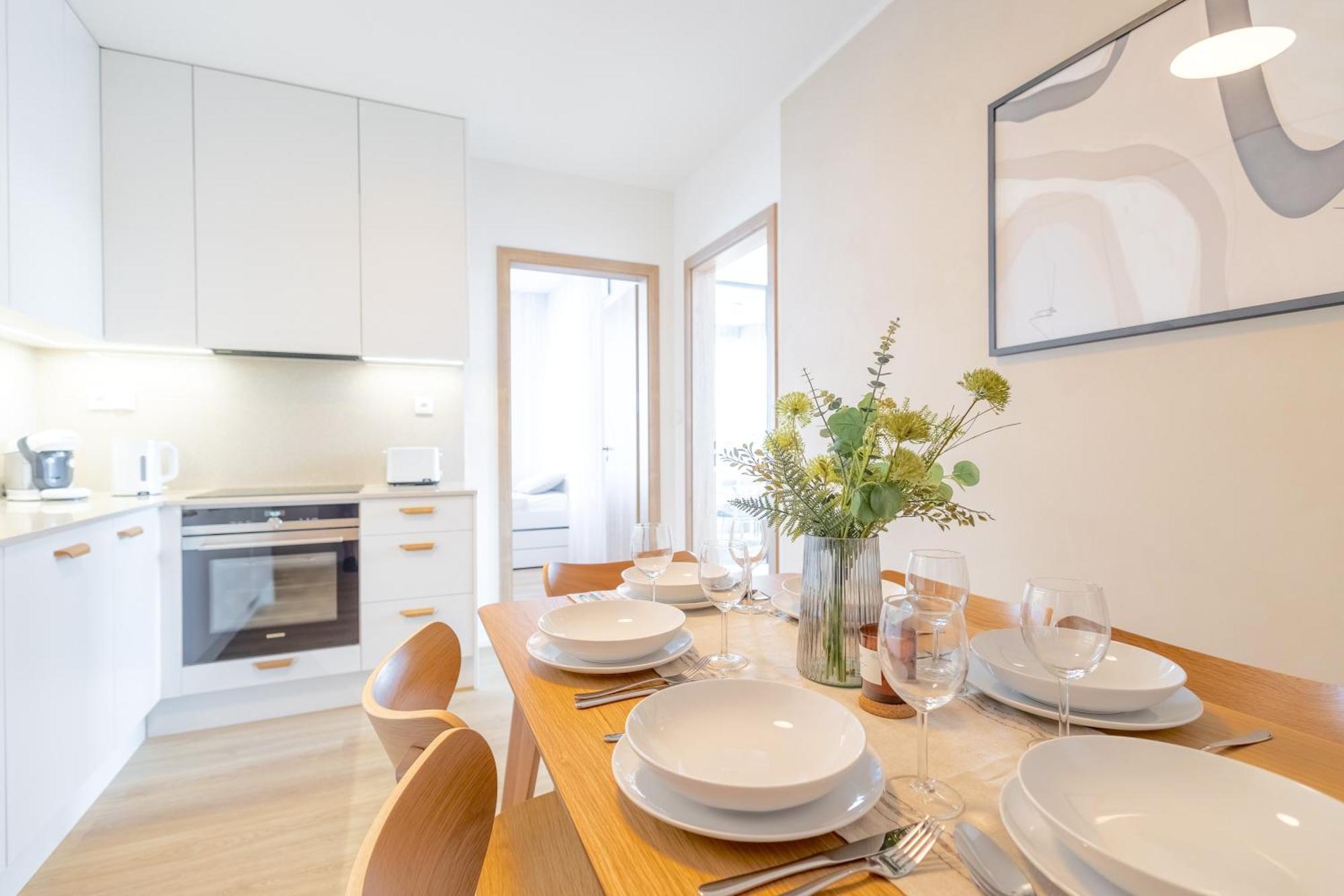 Apartmán Bright 2Br - 8Th Floor, Balcony, Free Parking - By Gravity Praha Exteriér fotografie