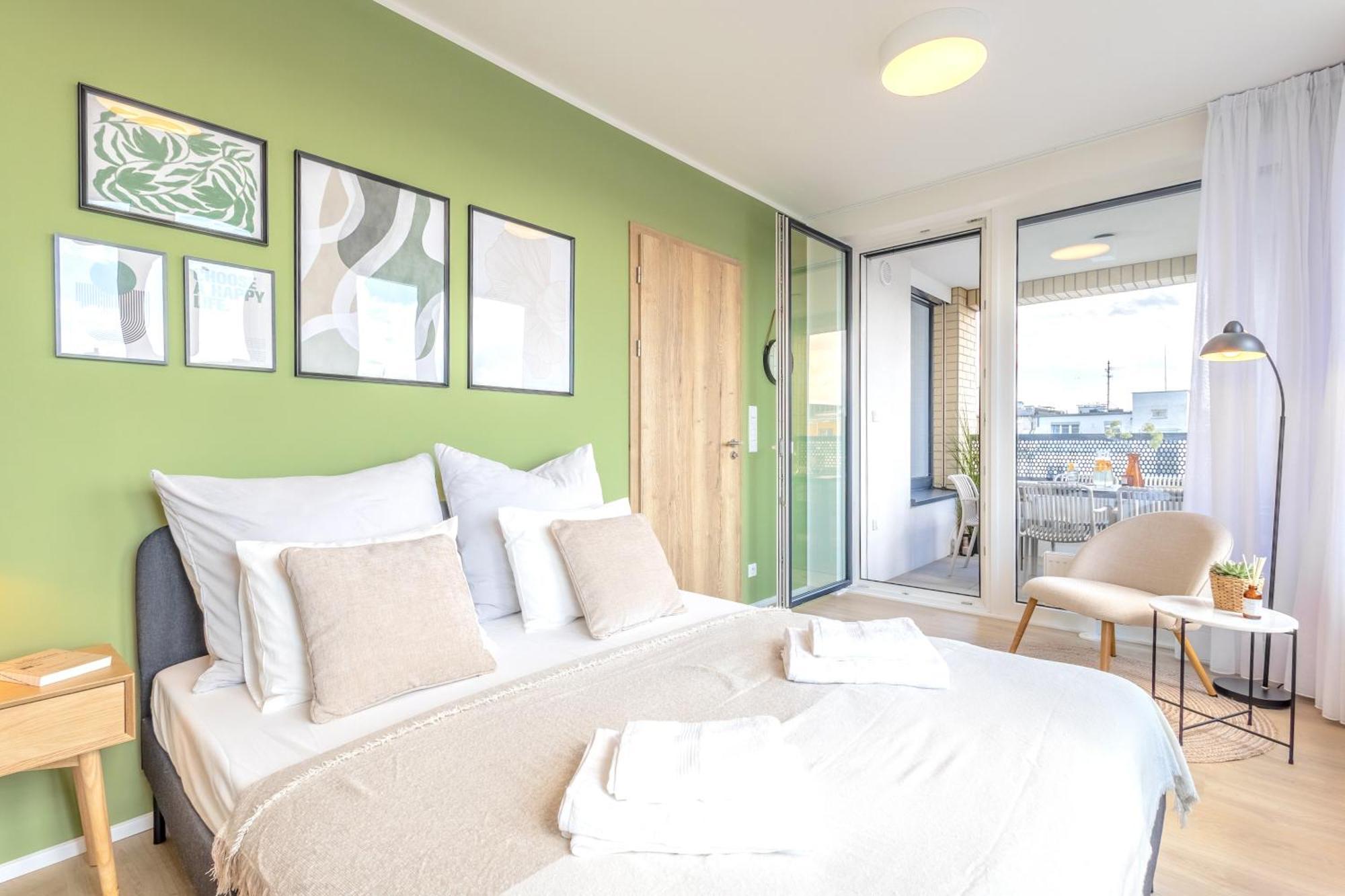 Apartmán Bright 2Br - 8Th Floor, Balcony, Free Parking - By Gravity Praha Exteriér fotografie